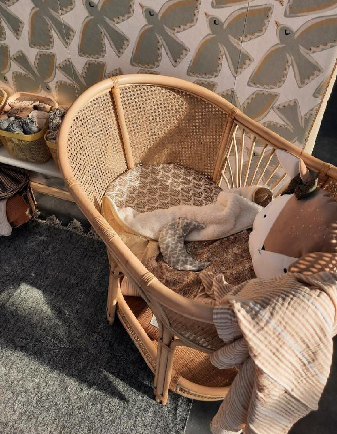 Rattan cradle incl. storage space