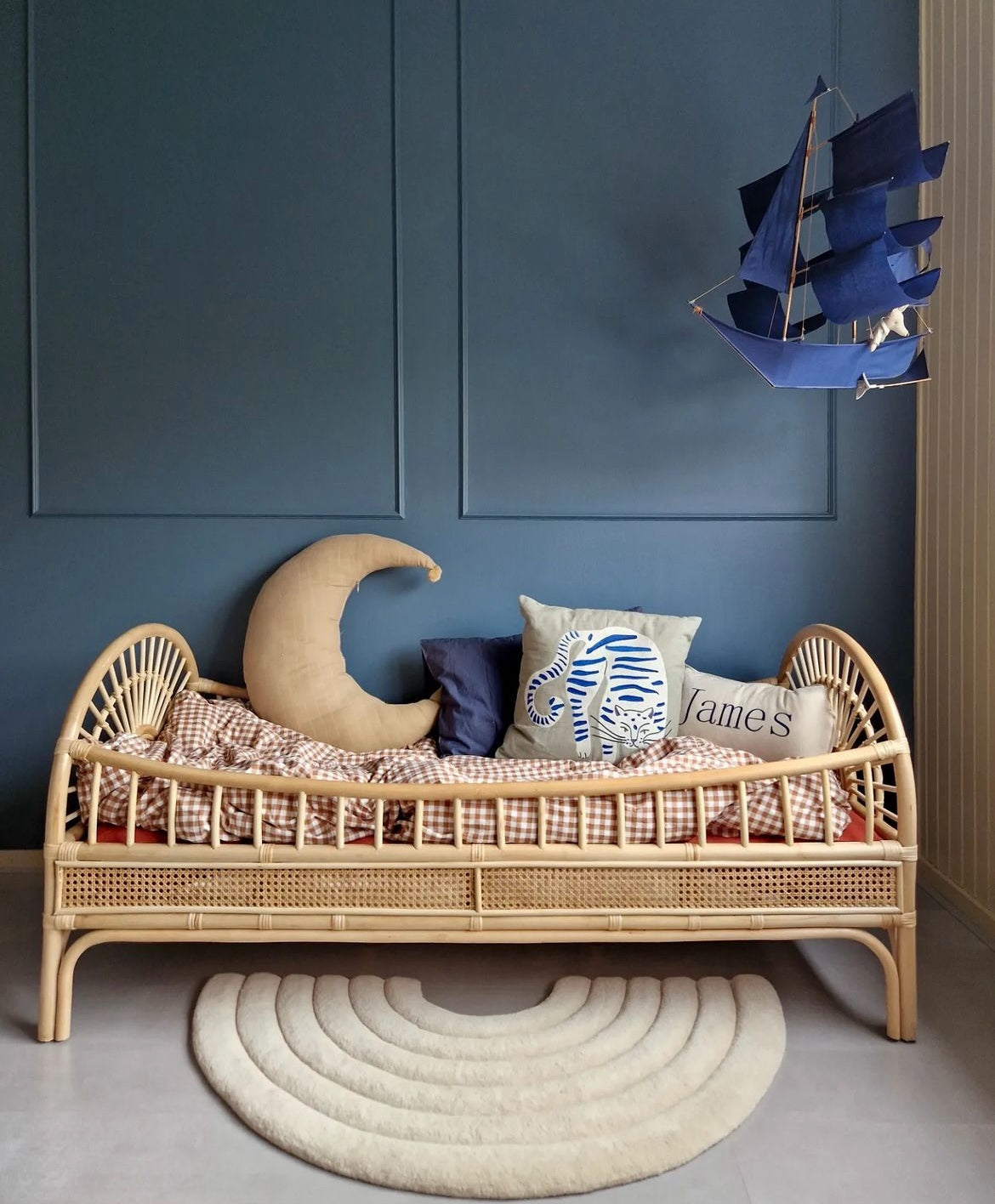 Leo & Moon rotan peuterbed / juniorbed Sunny (rond)