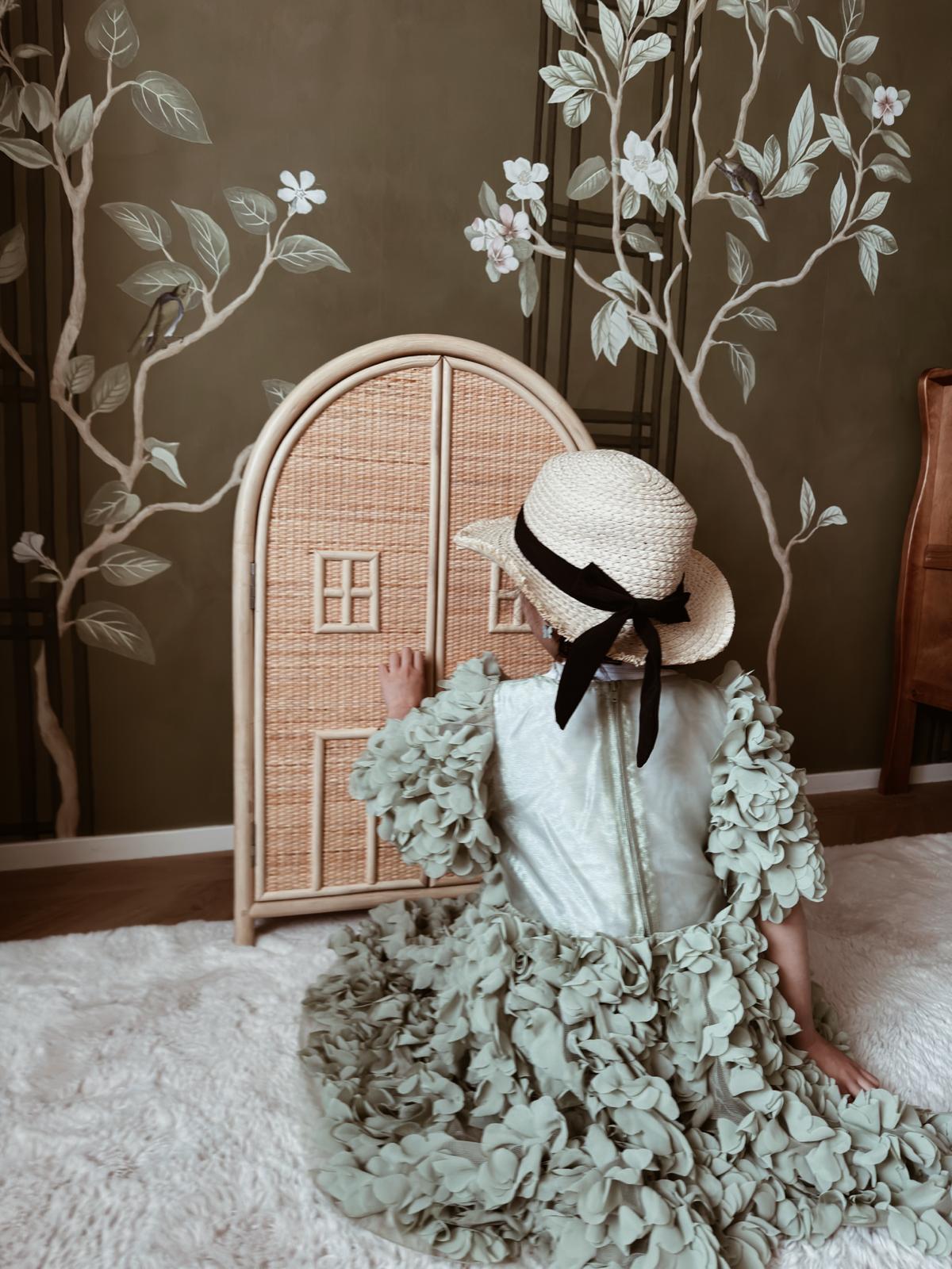 Leo & Moon Exclusive © Rattan (doll) cabinet Round