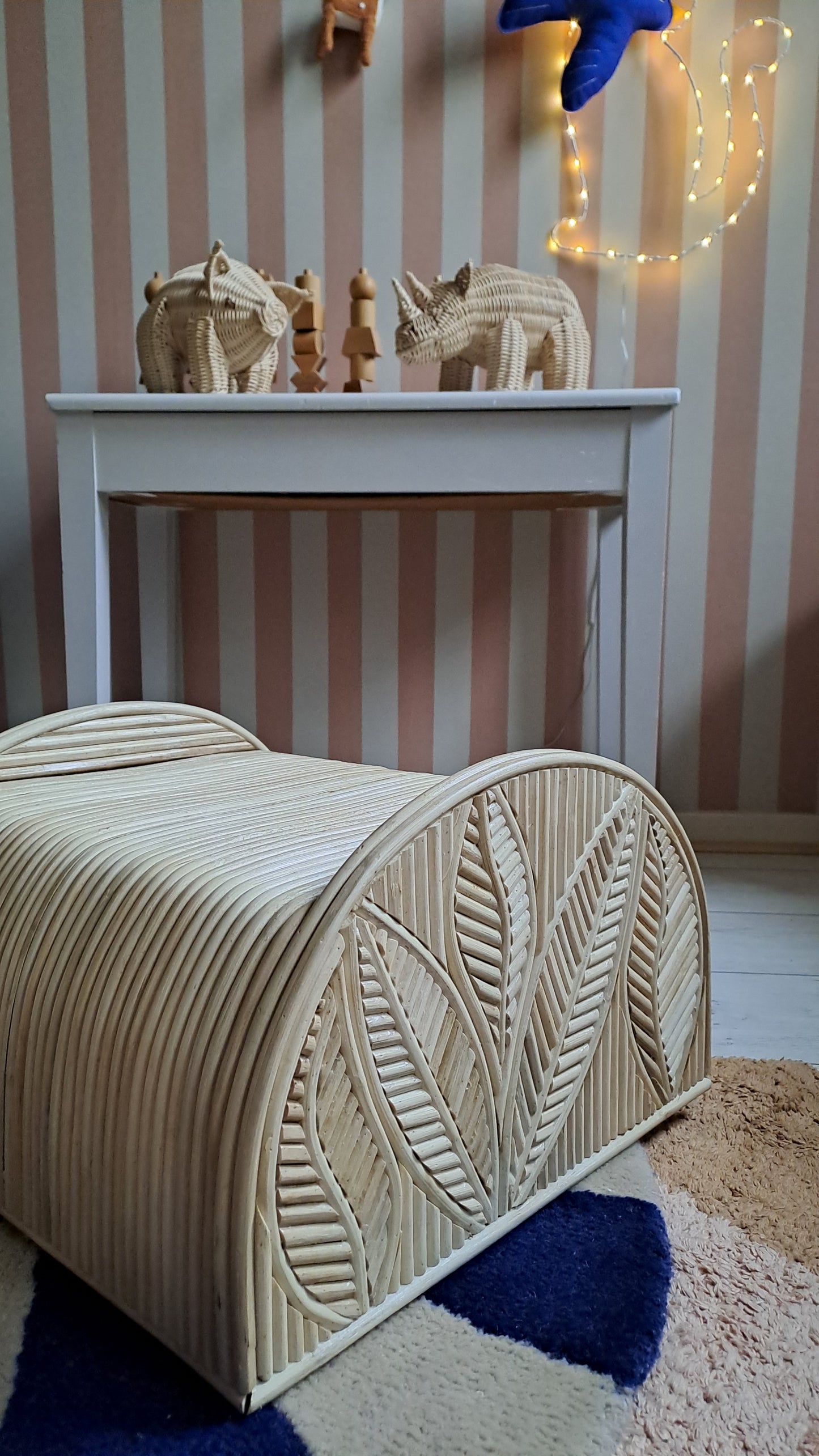 Rotan krukjes/bijzettafel