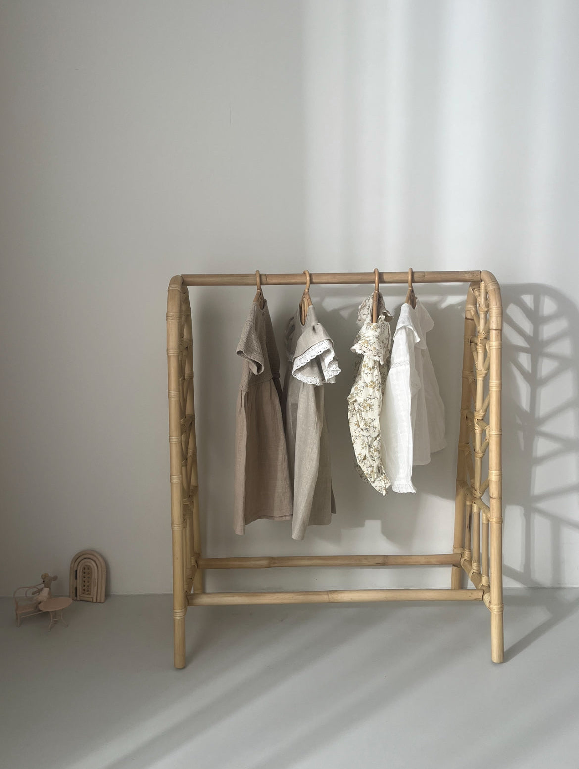 Rotan kledingrek 'Nine'