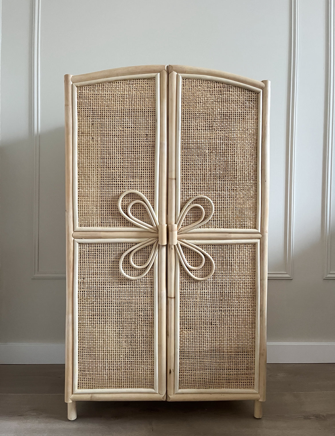 Rotan kinderkast bloem