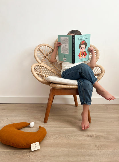 Leo &amp; Moon Peacock Flower Chair Kids