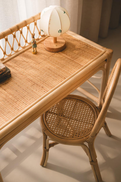 rotan bureautje met kruk